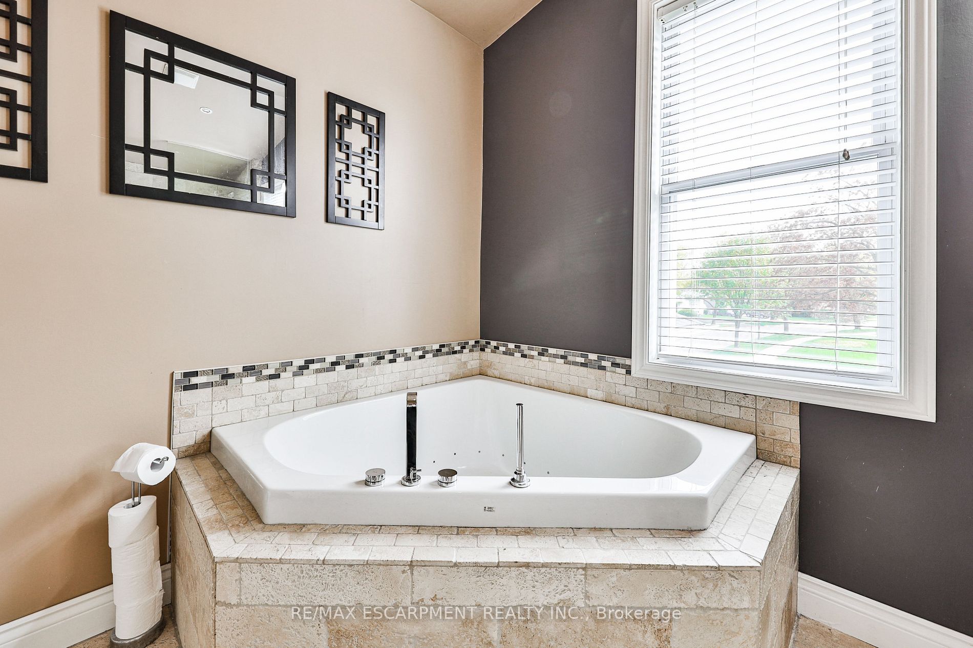 329 Erindale Dr