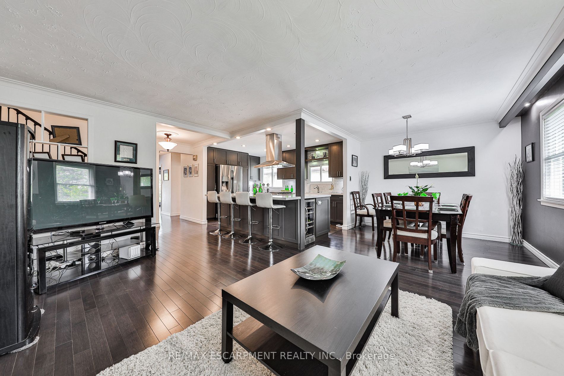 329 Erindale Dr