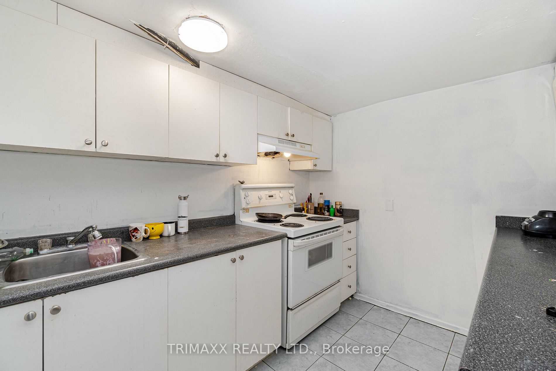 96 Banting Cres