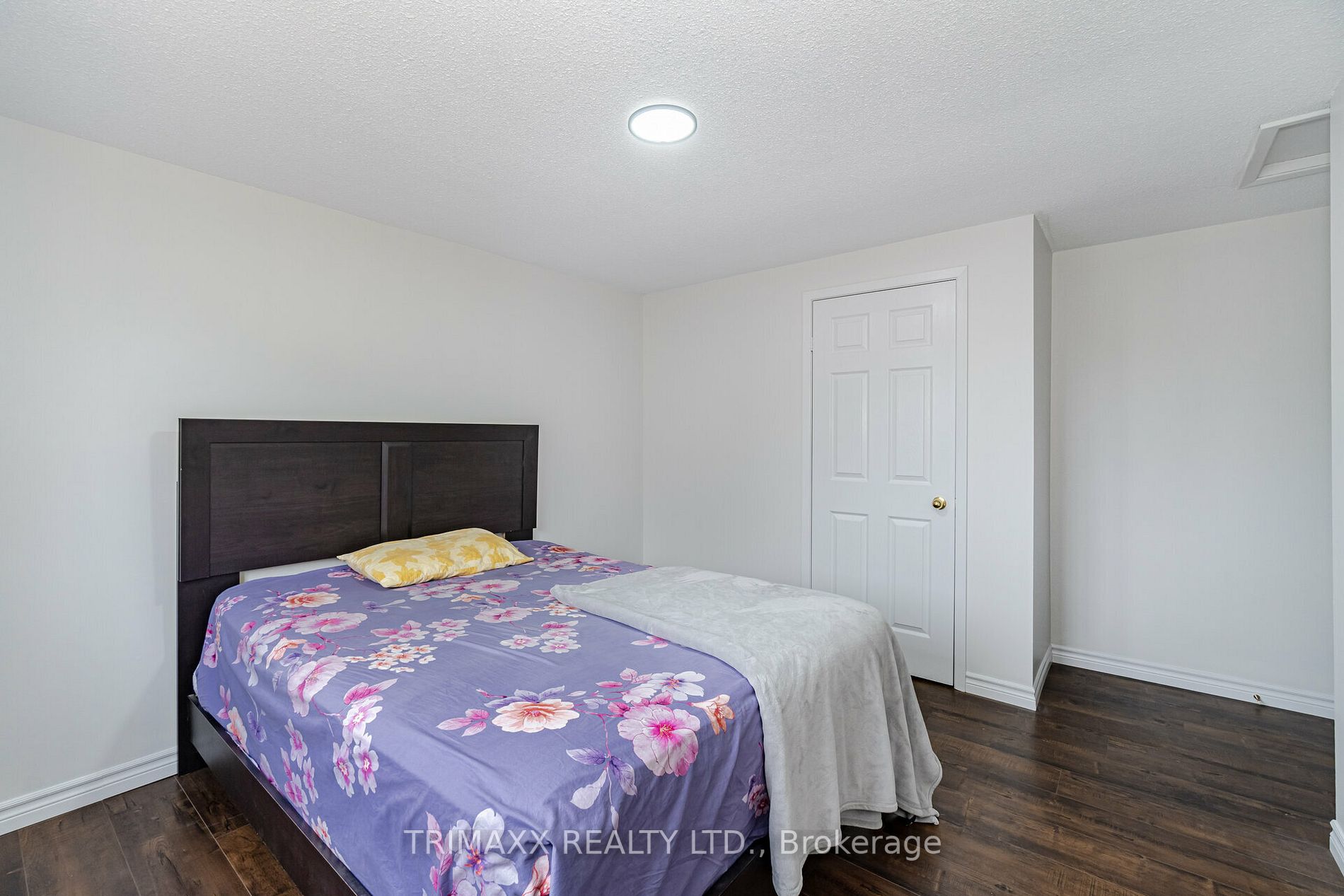 96 Banting Cres