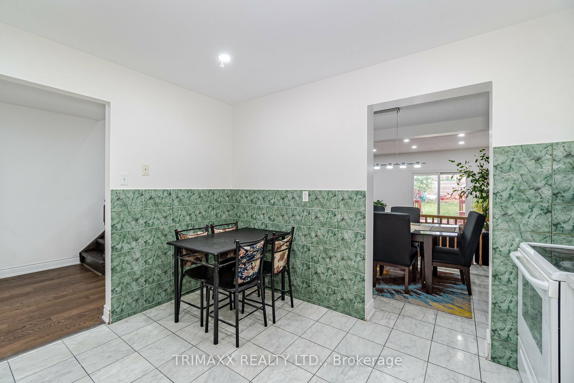 96 Banting Cres