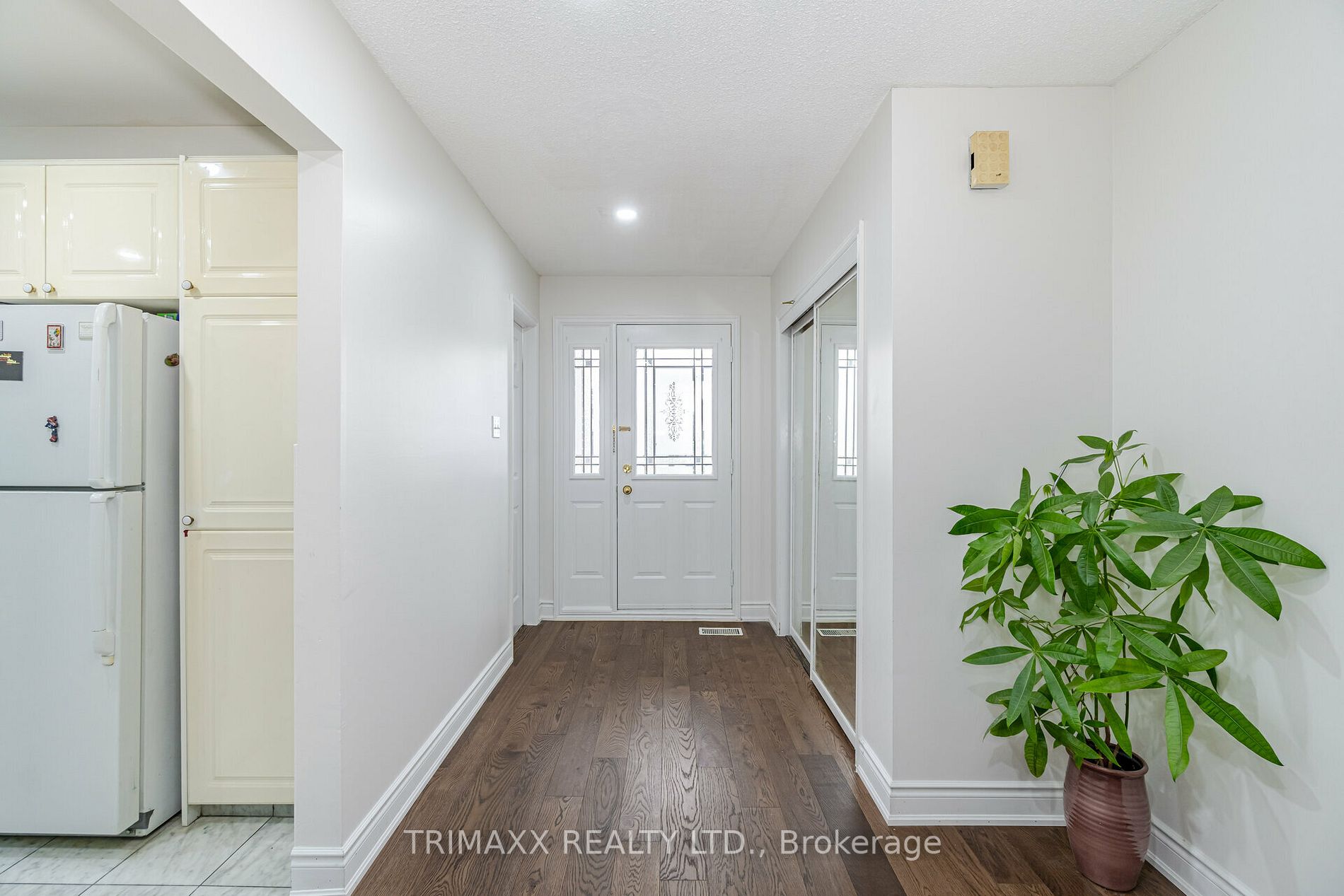 96 Banting Cres
