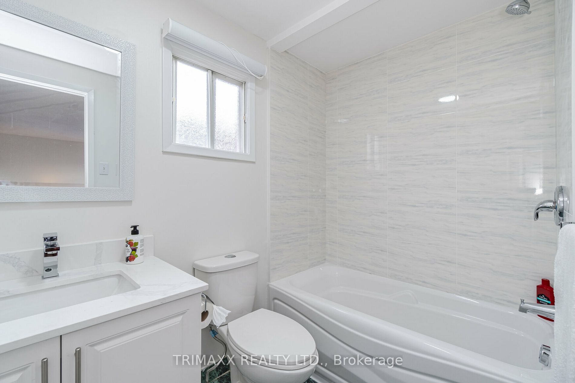 96 Banting Cres