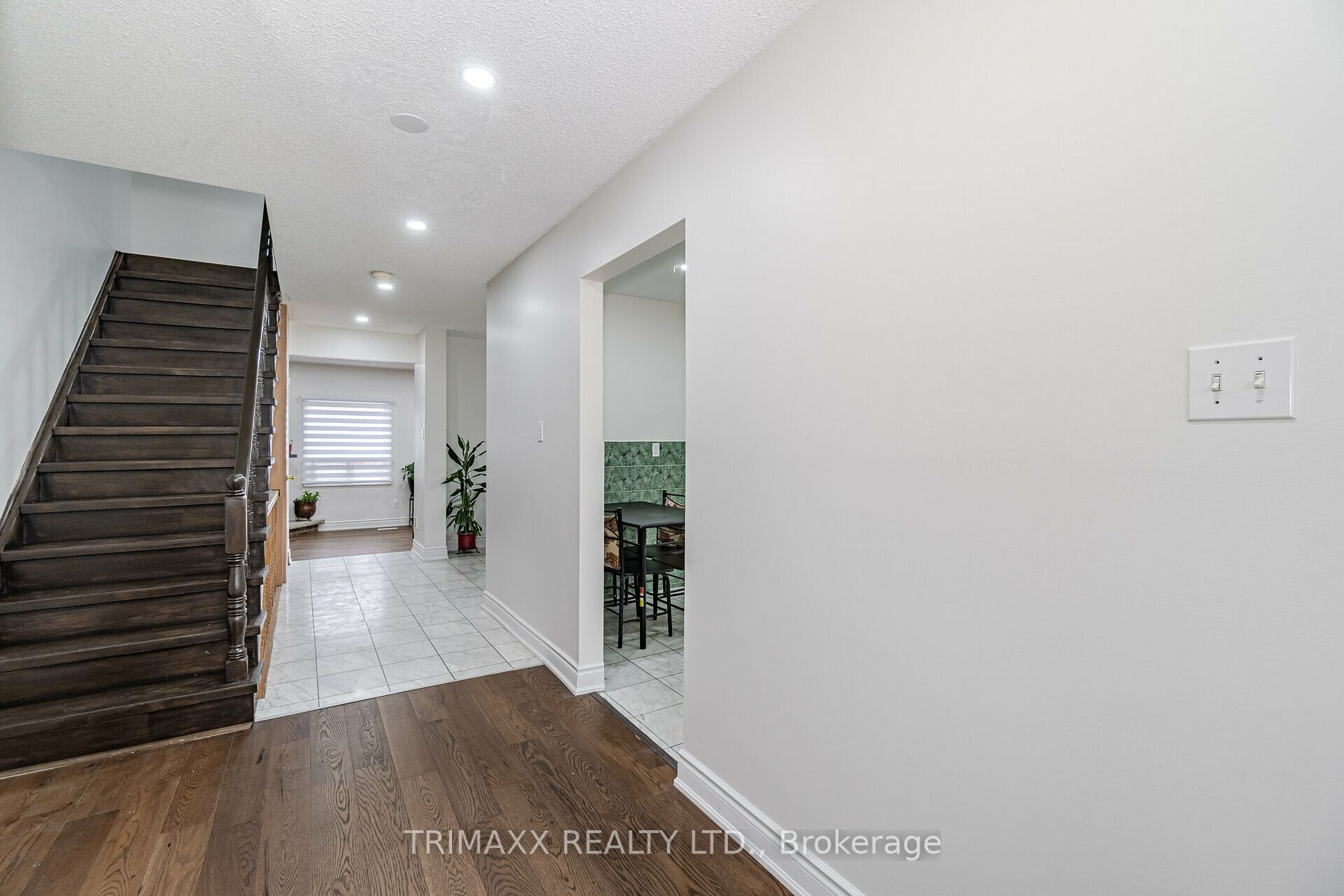96 Banting Cres