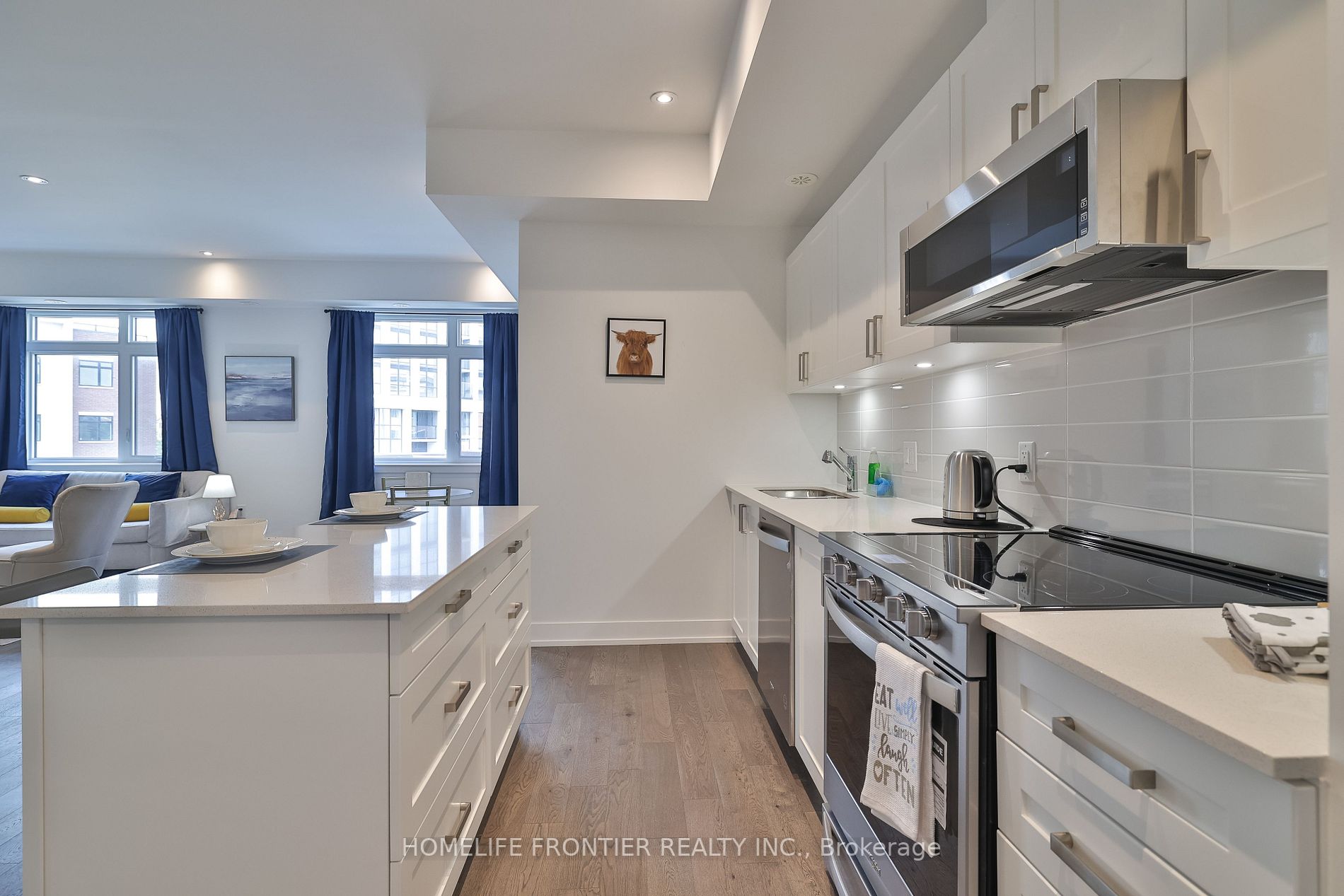 1070 Douglas Mccurdy Com, #224