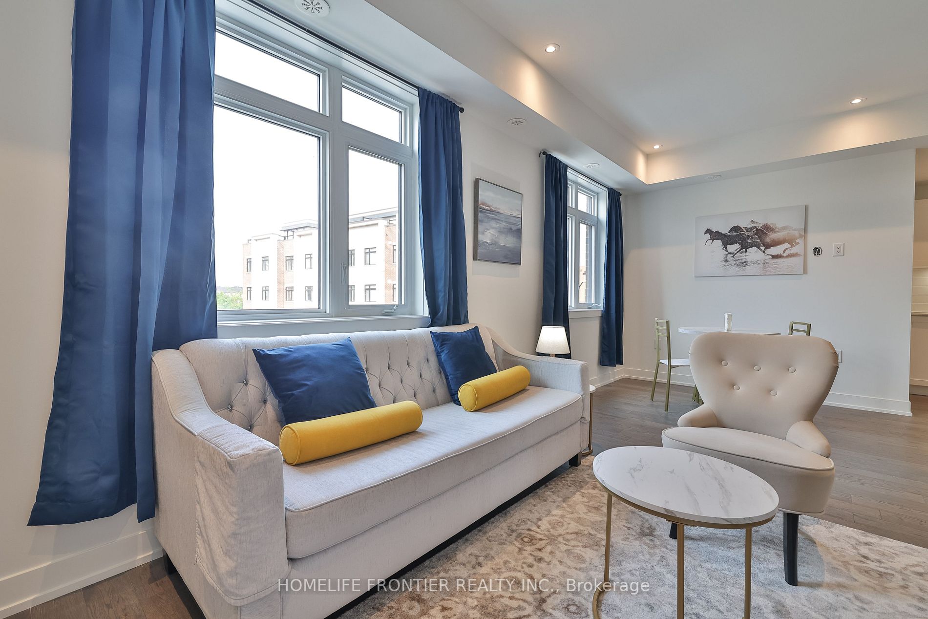 1070 Douglas Mccurdy Com, #224