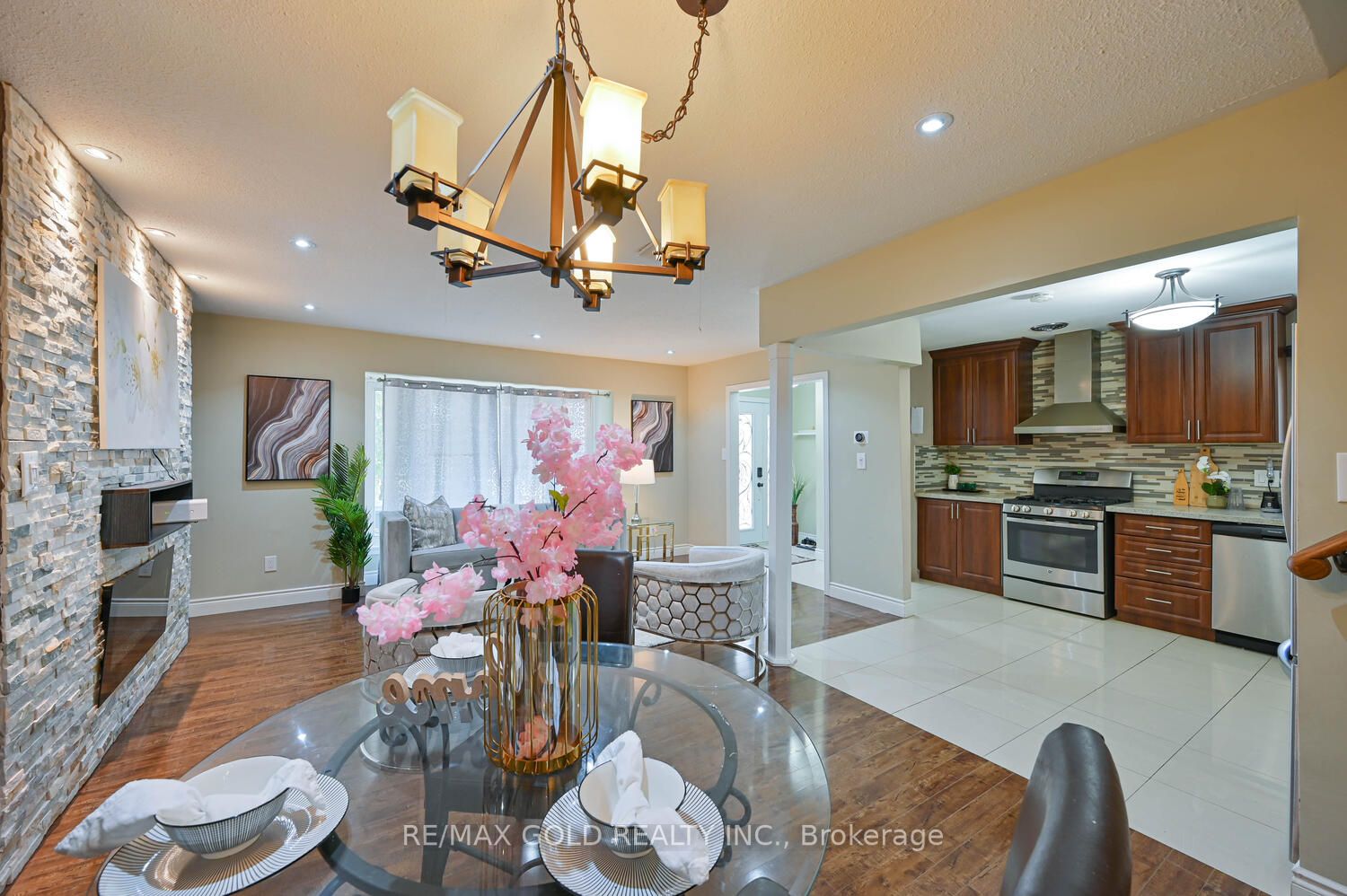 47 Glenora Cres