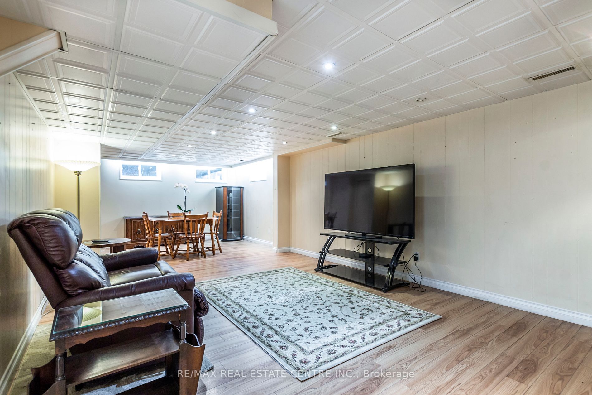 1174 Conyers Cres