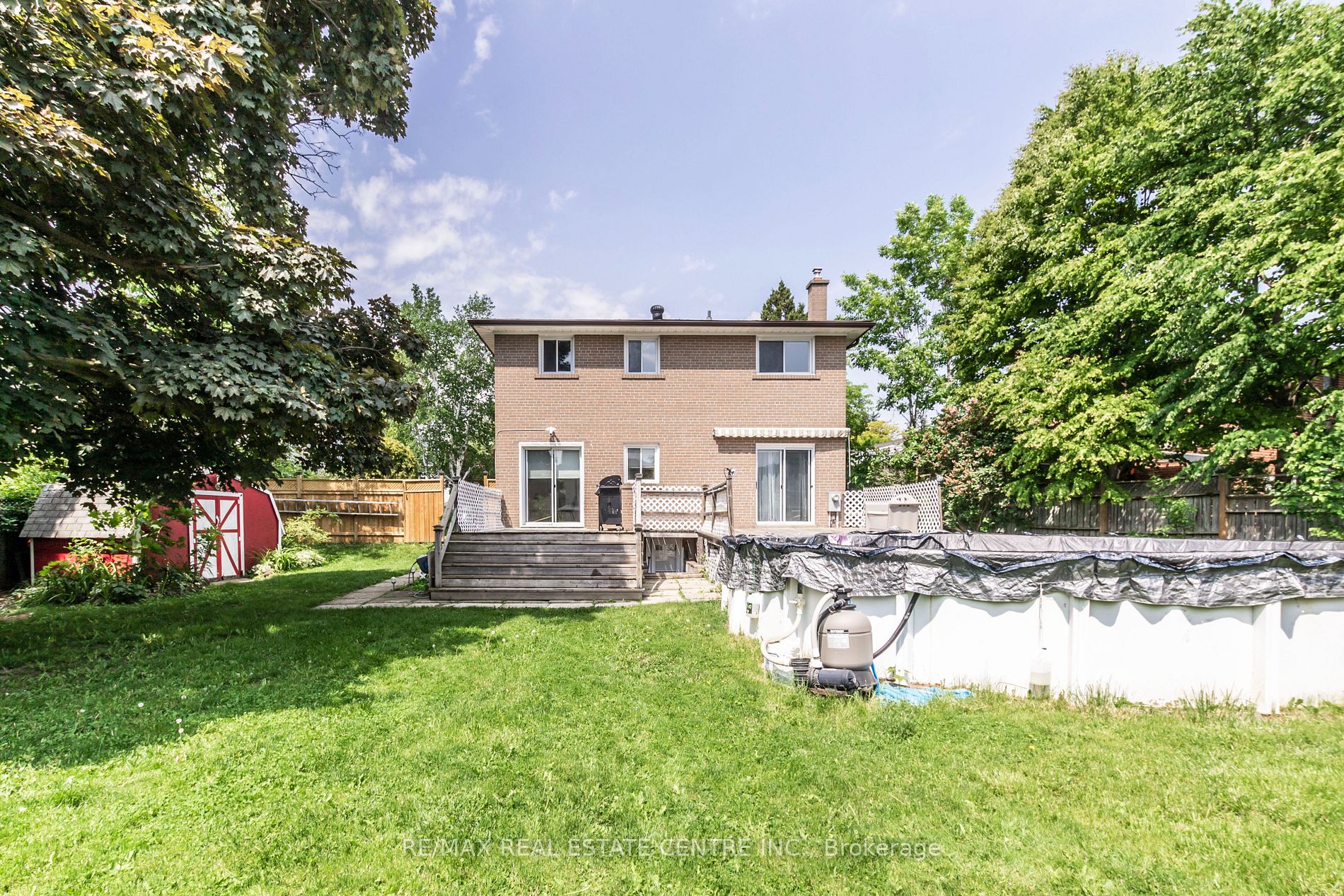 1174 Conyers Cres