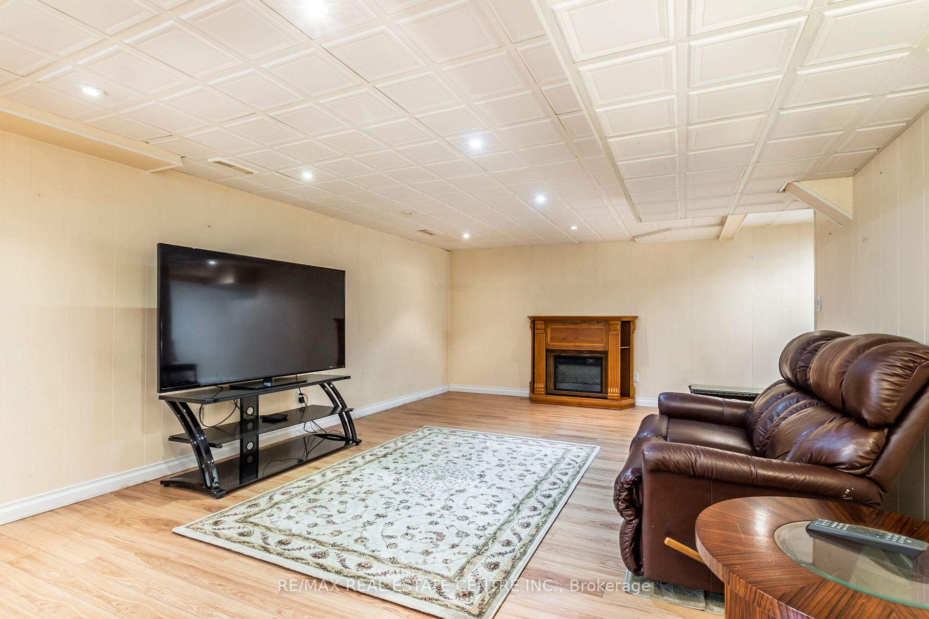 1174 Conyers Cres