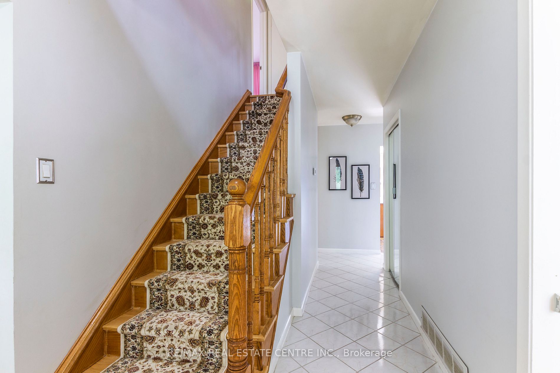 1174 Conyers Cres