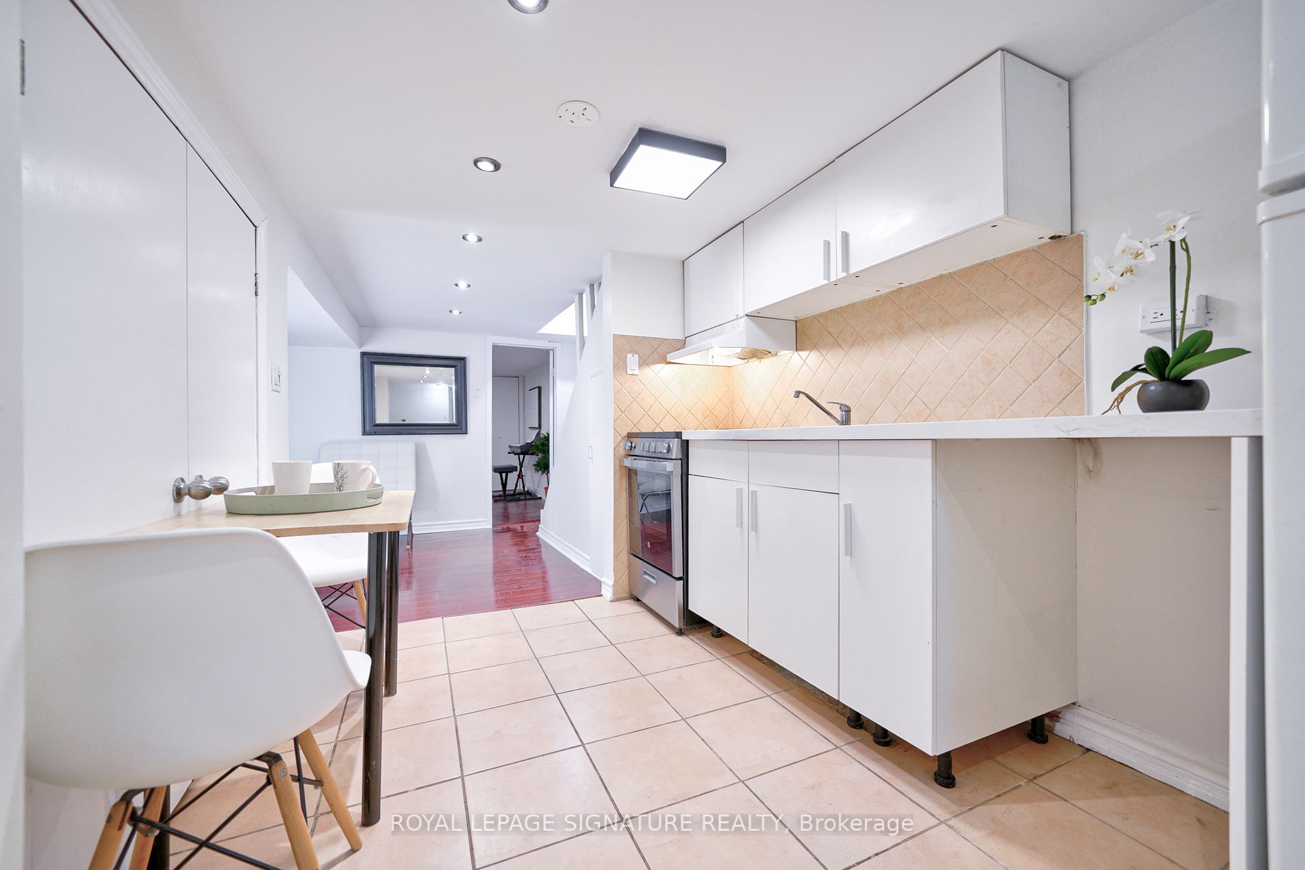 77 Shanly Street