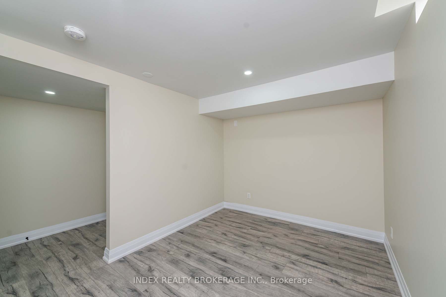 12 Dawnridge Tr