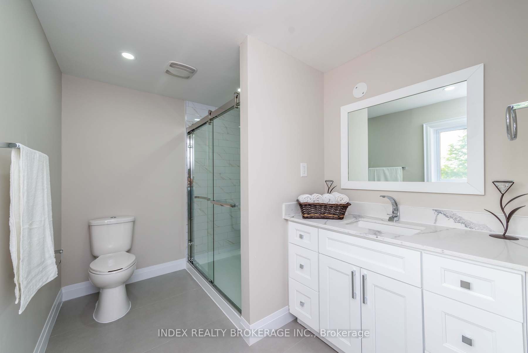 12 Dawnridge Tr
