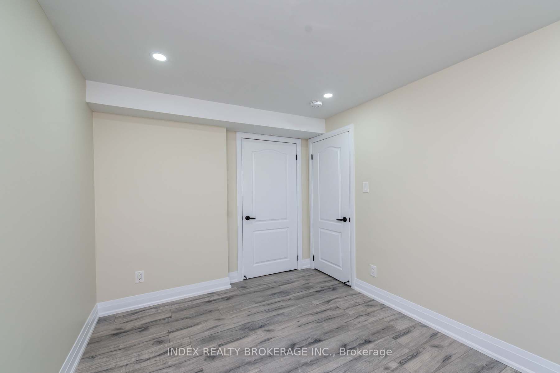 12 Dawnridge Tr