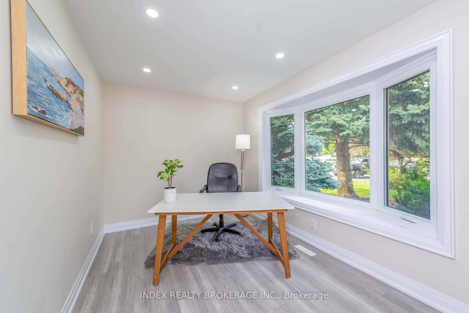 12 Dawnridge Tr