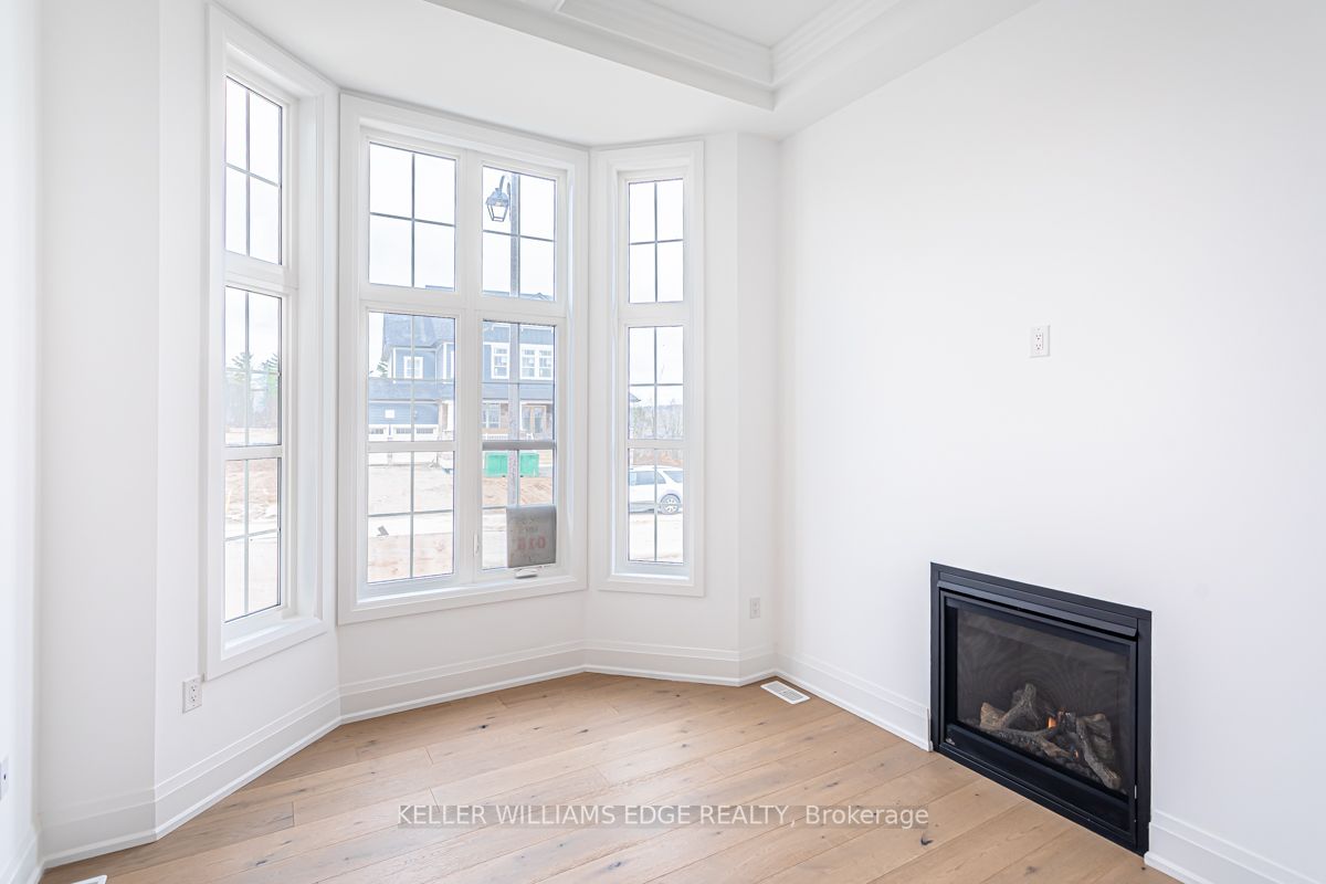 4 Jb Robson Crt
