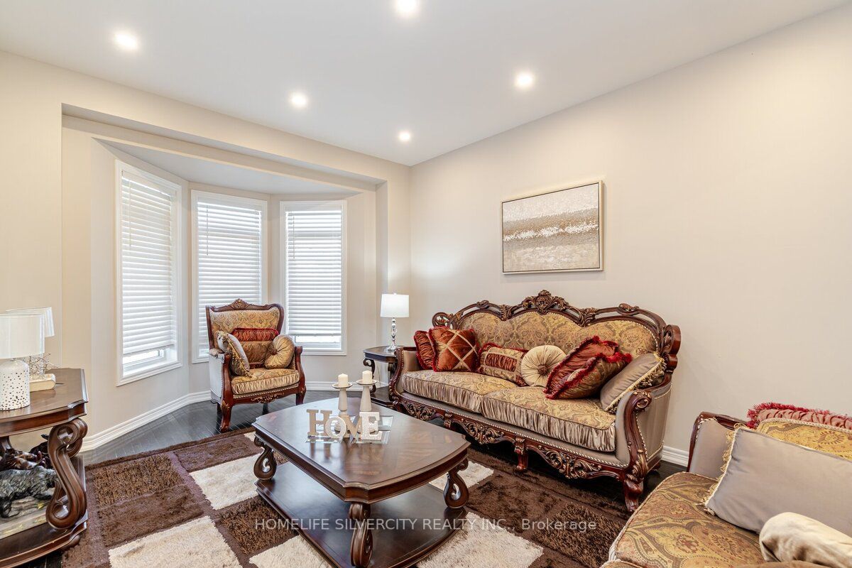 48 Leparc Rd