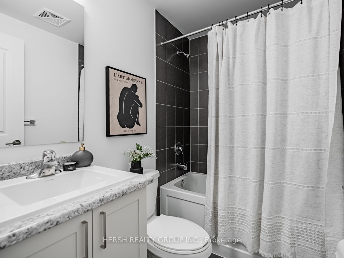 1095 Douglas McCurdy Comm, #256