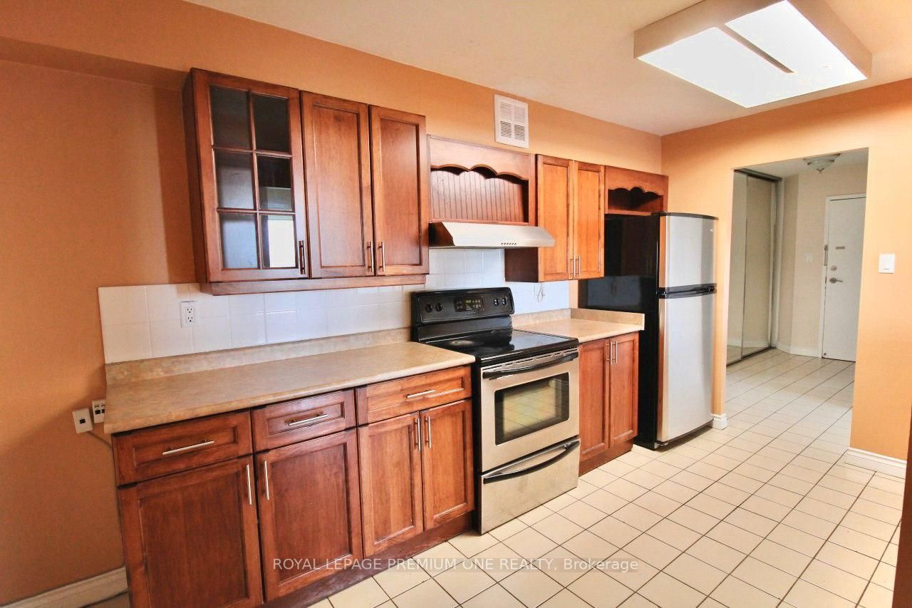 234 Albion Rd, #1411