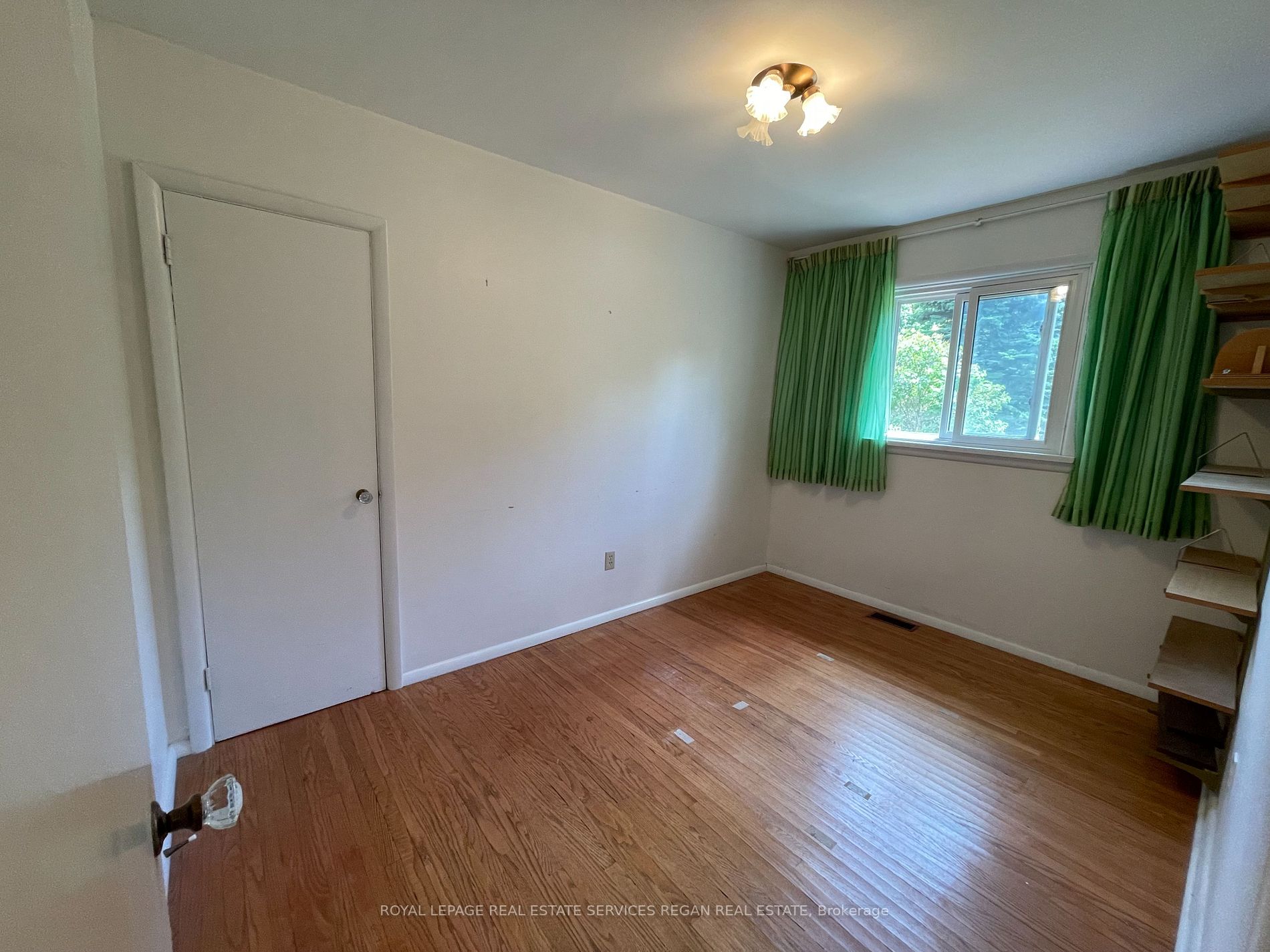 1032 Roosevelt Rd