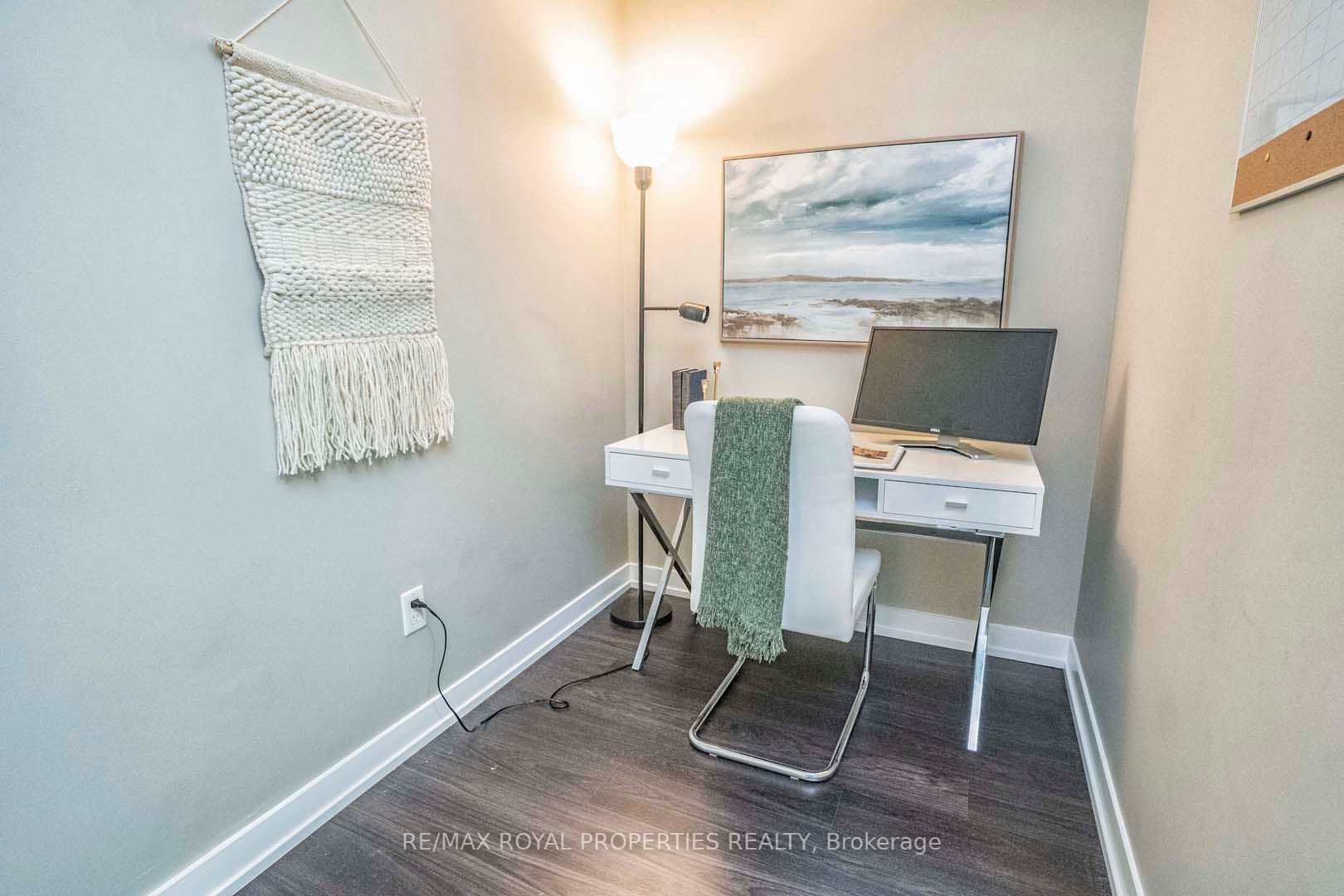 8 Fieldway Road, #512