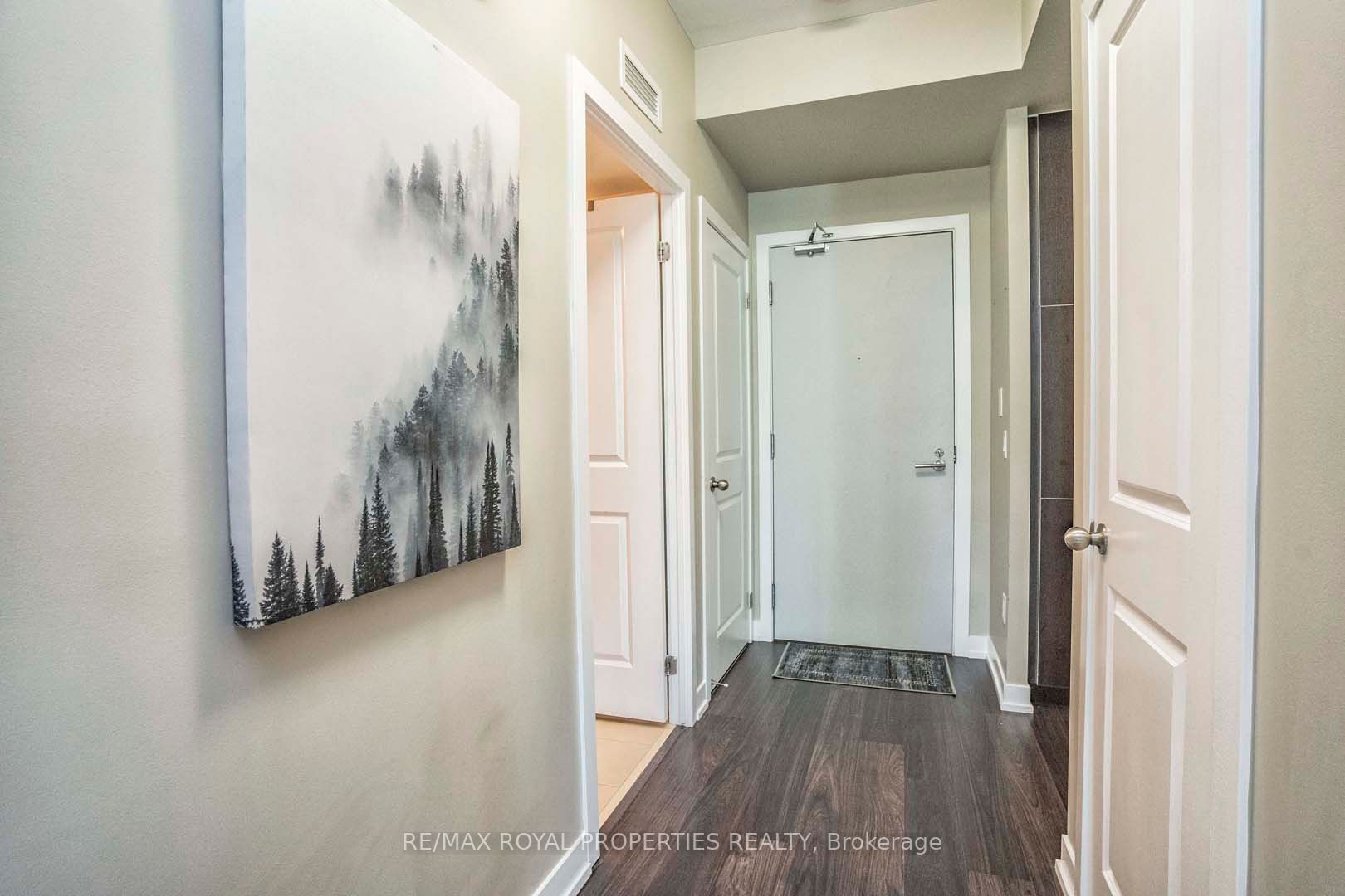 8 Fieldway Road, #512
