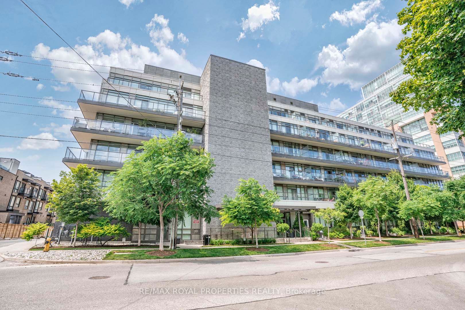 8 Fieldway Road, #512