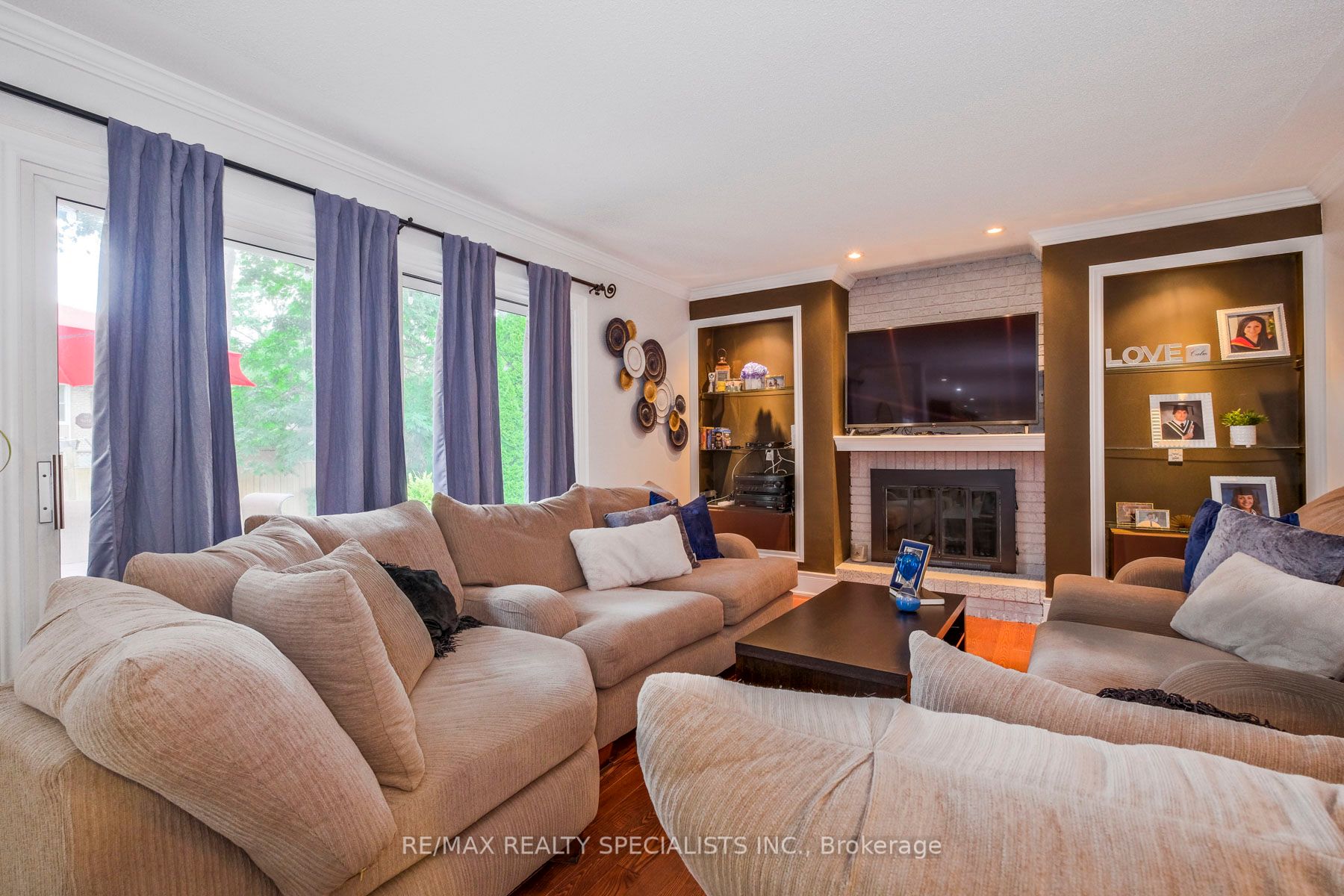 1480 Ballyclare Dr