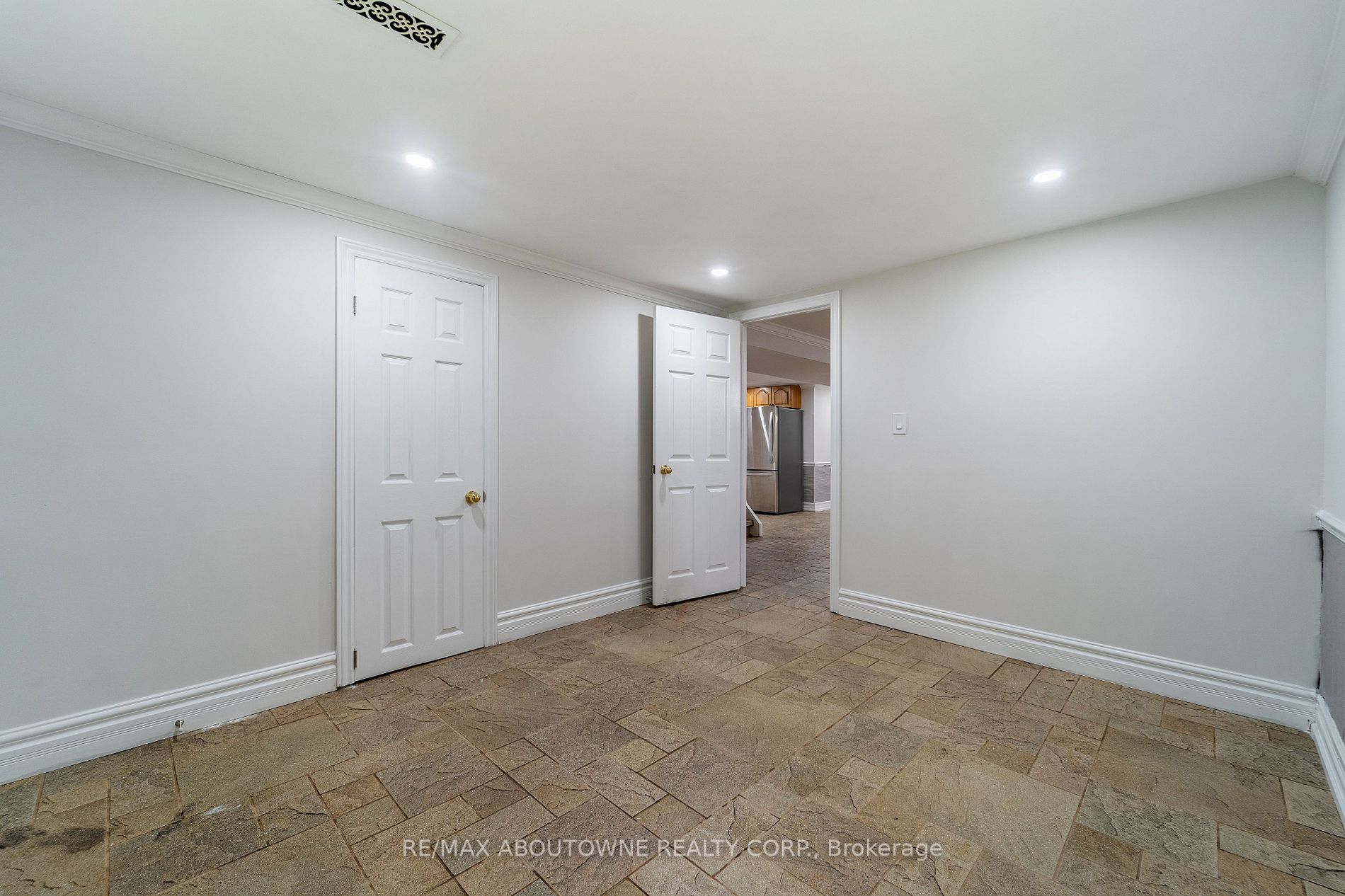 Listing W6189948 - Large Photo # 32