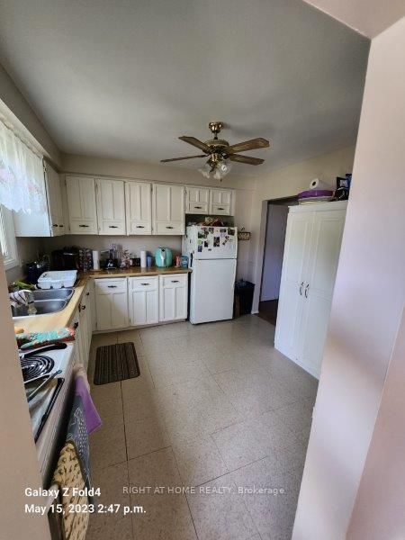 5475 Lakeshore Road E, #3