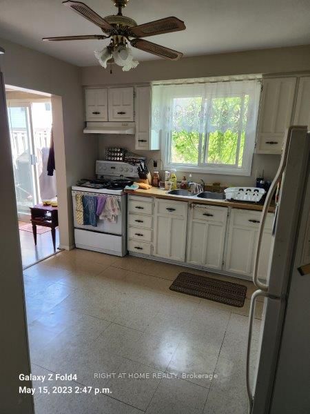 5475 Lakeshore Road E, #3