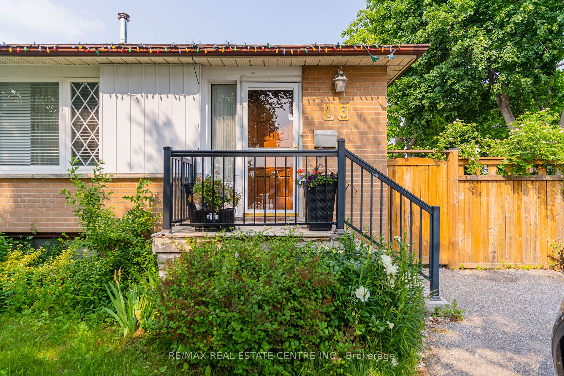 13 Albion Cres
