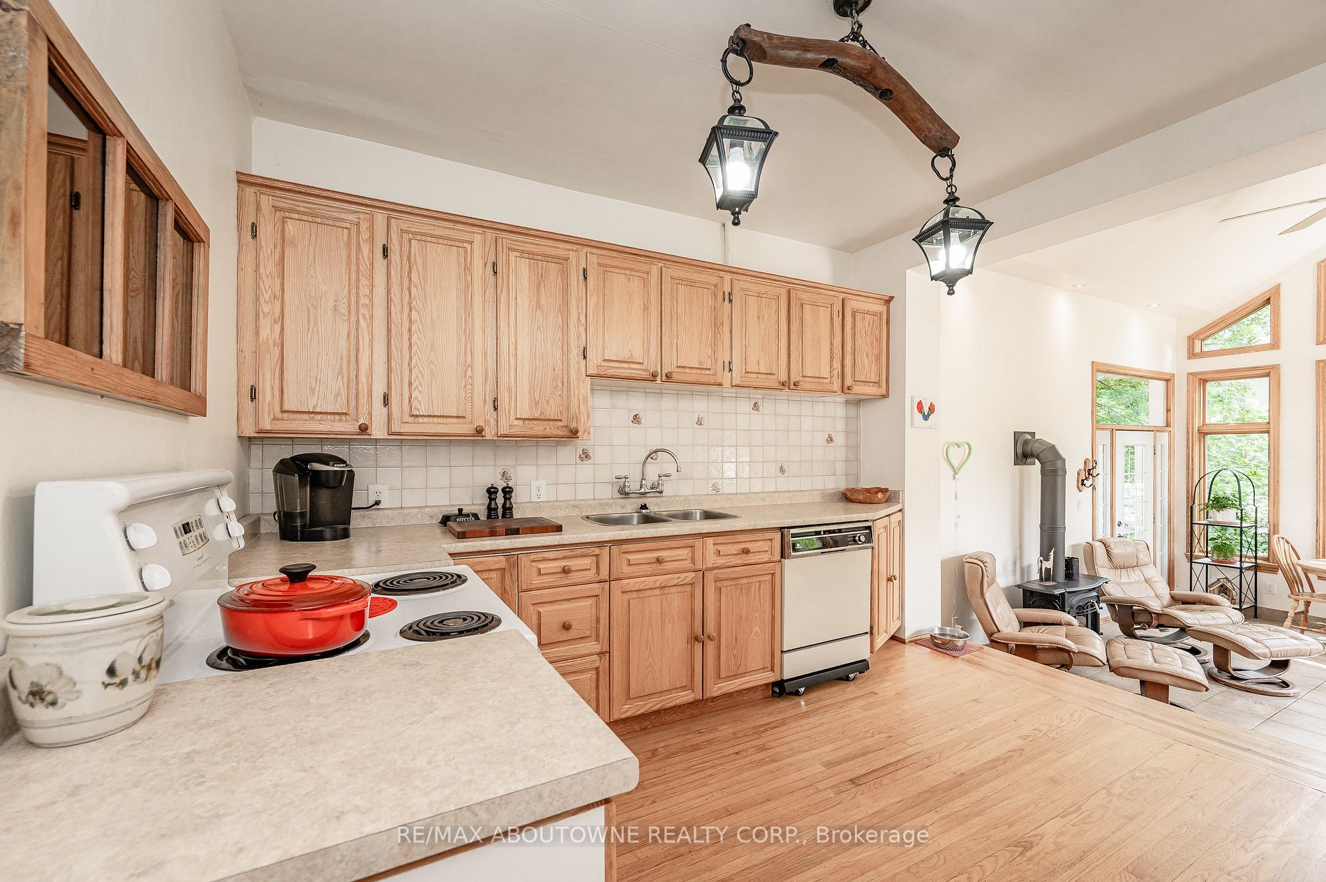 32 Wenonah Dr