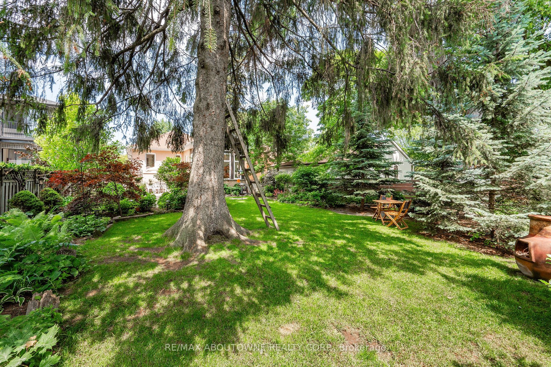 32 Wenonah Dr