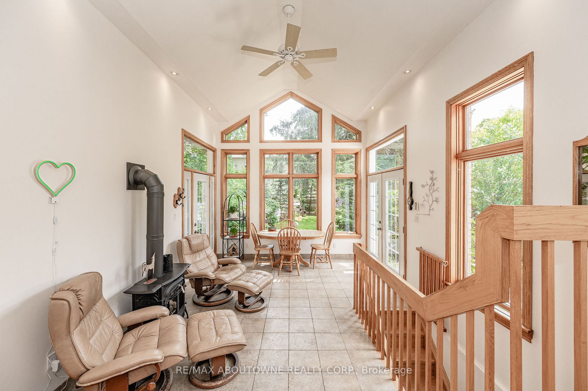 32 Wenonah Dr