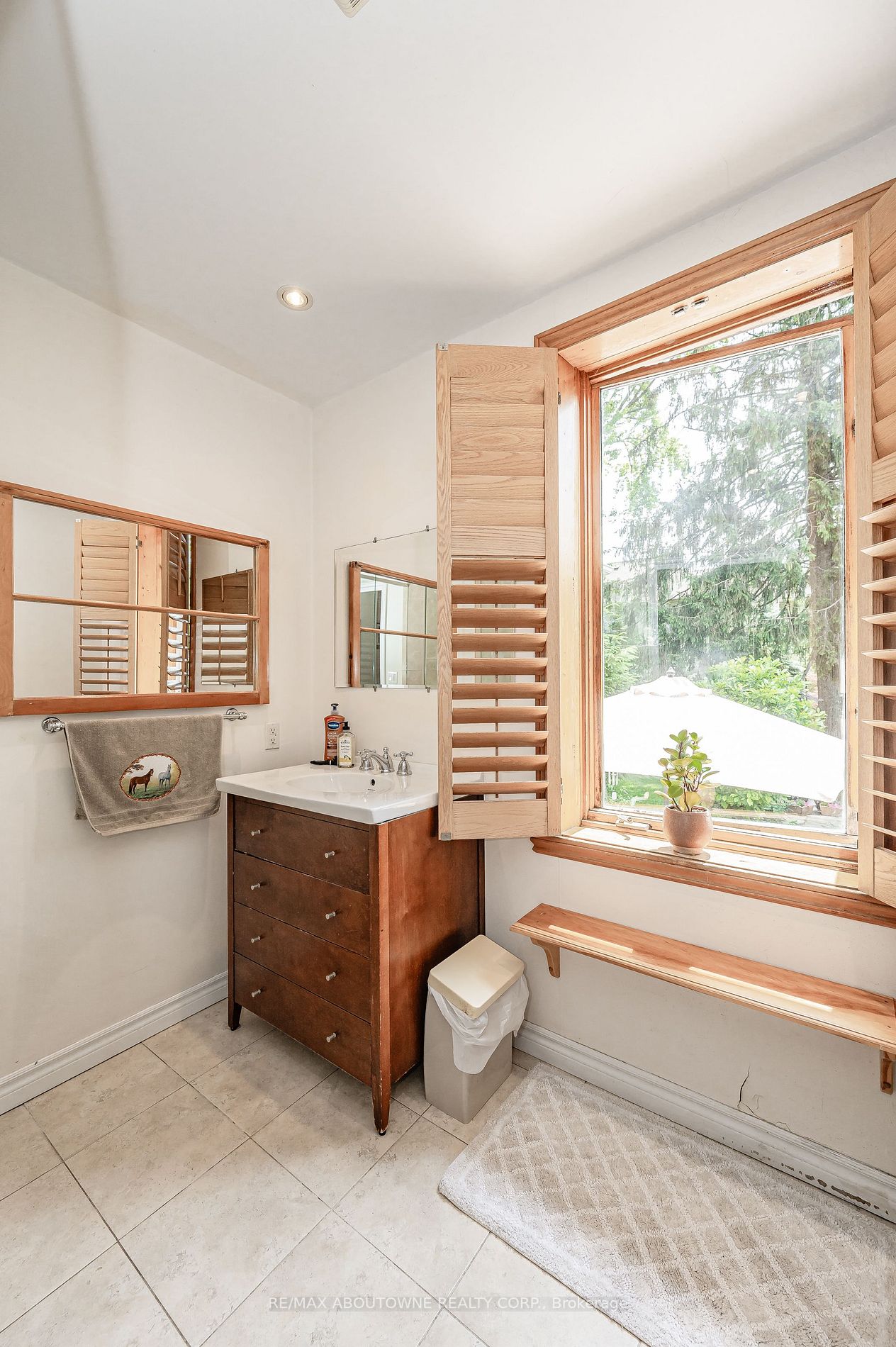 32 Wenonah Dr