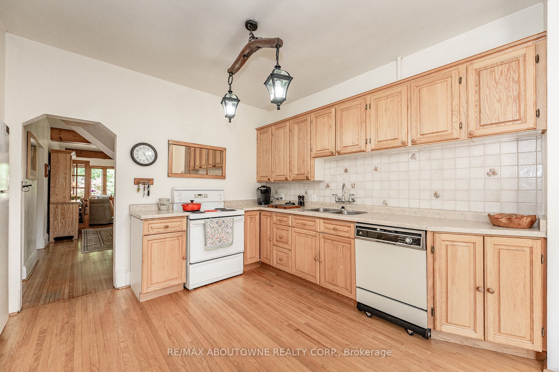 32 Wenonah Dr