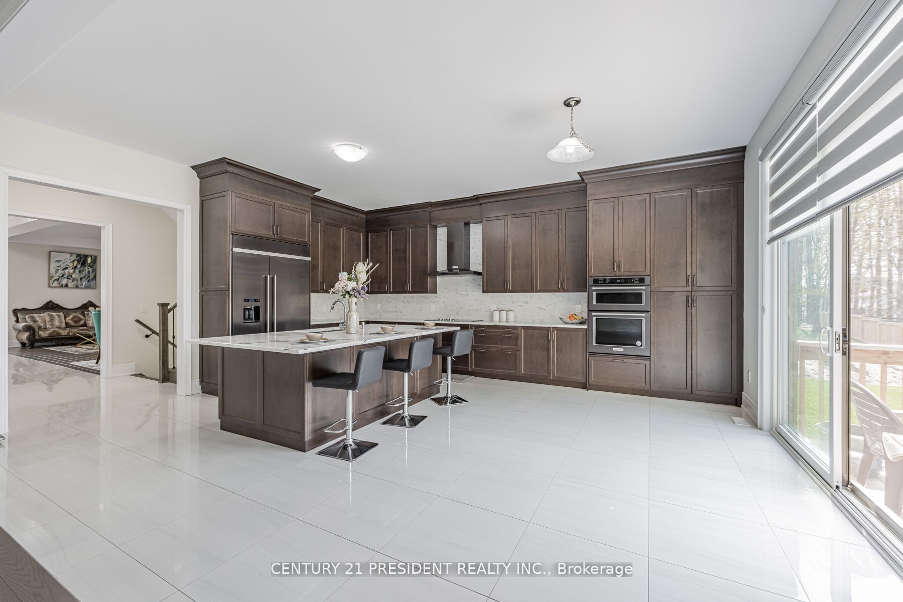 24 Daisy Meadow Cres W