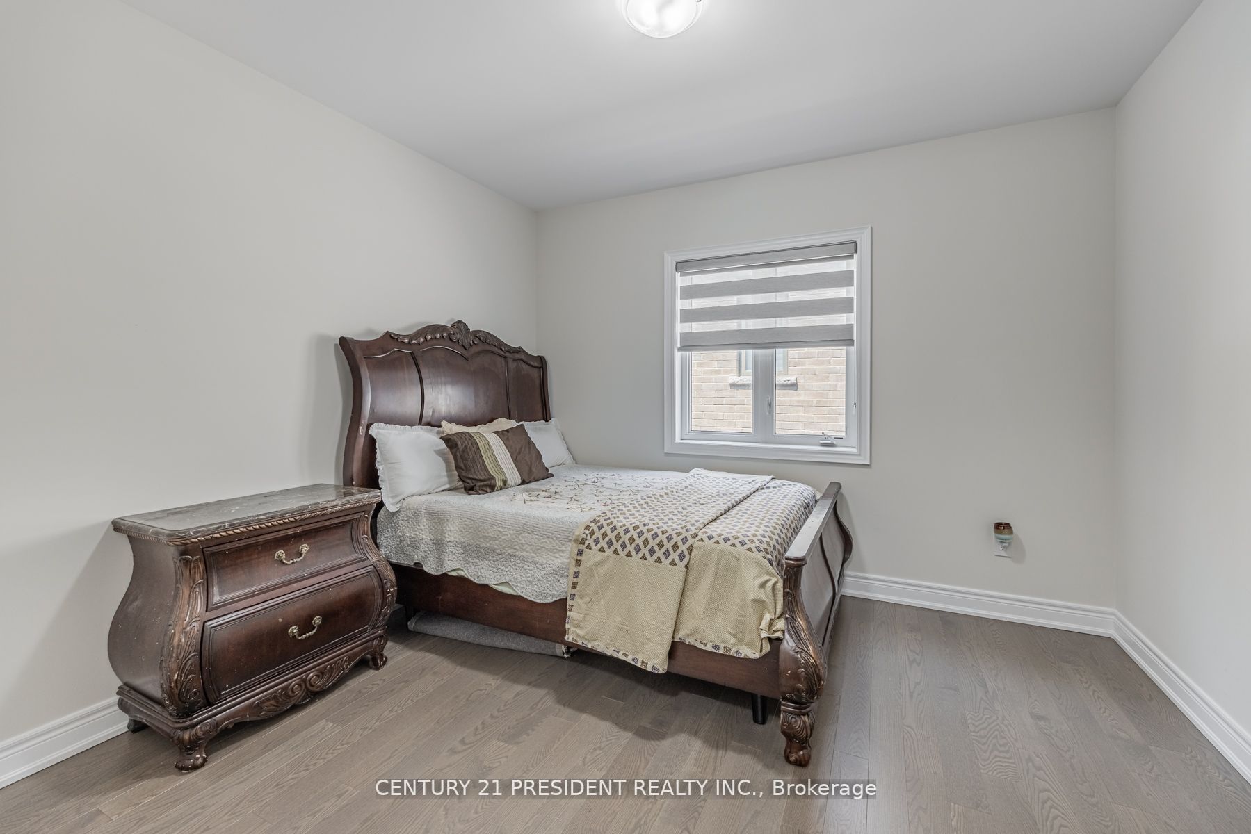 24 Daisy Meadow Cres W