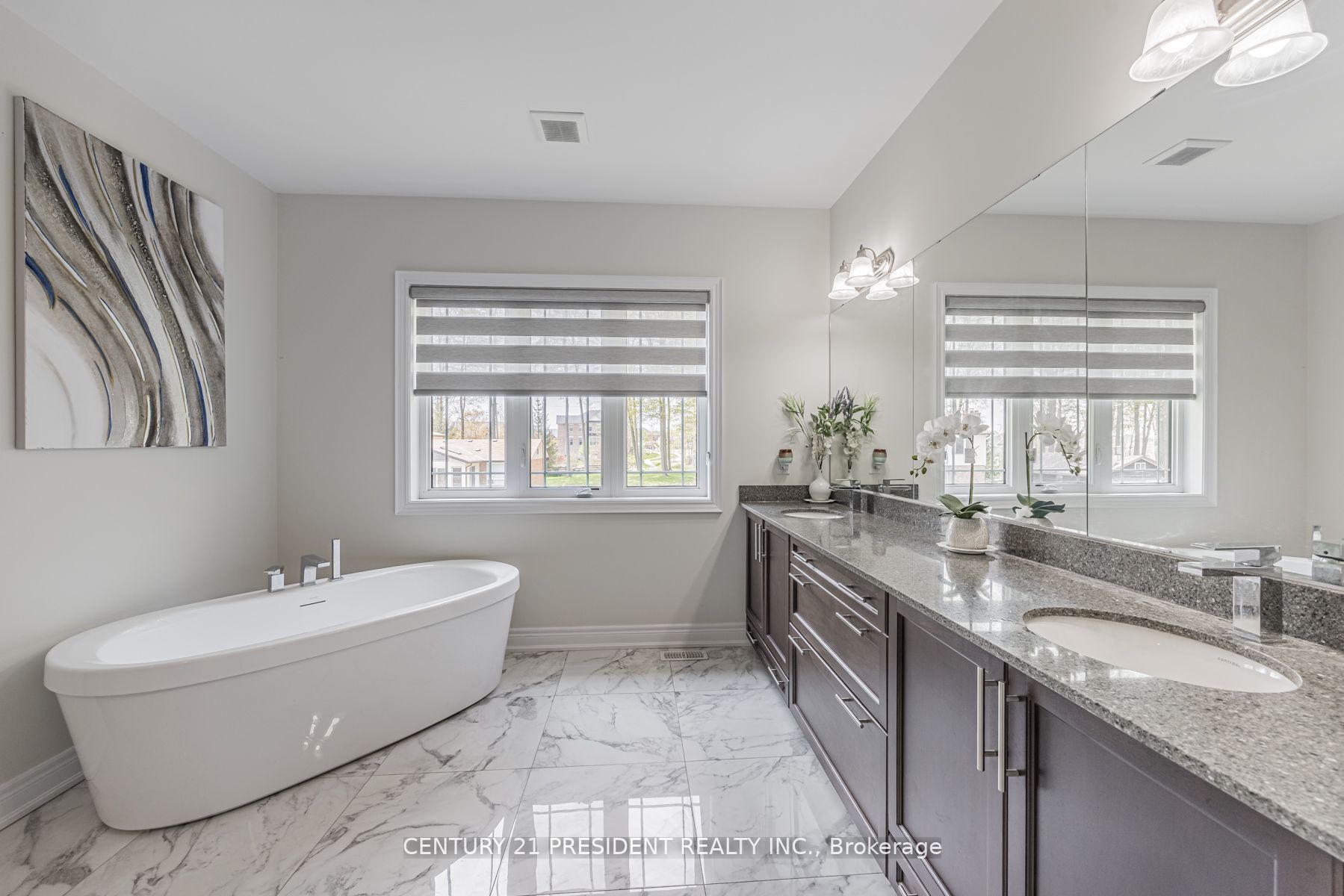 24 Daisy Meadow Cres W