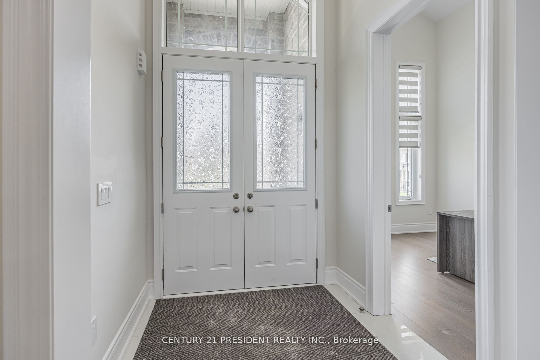 24 Daisy Meadow Cres W