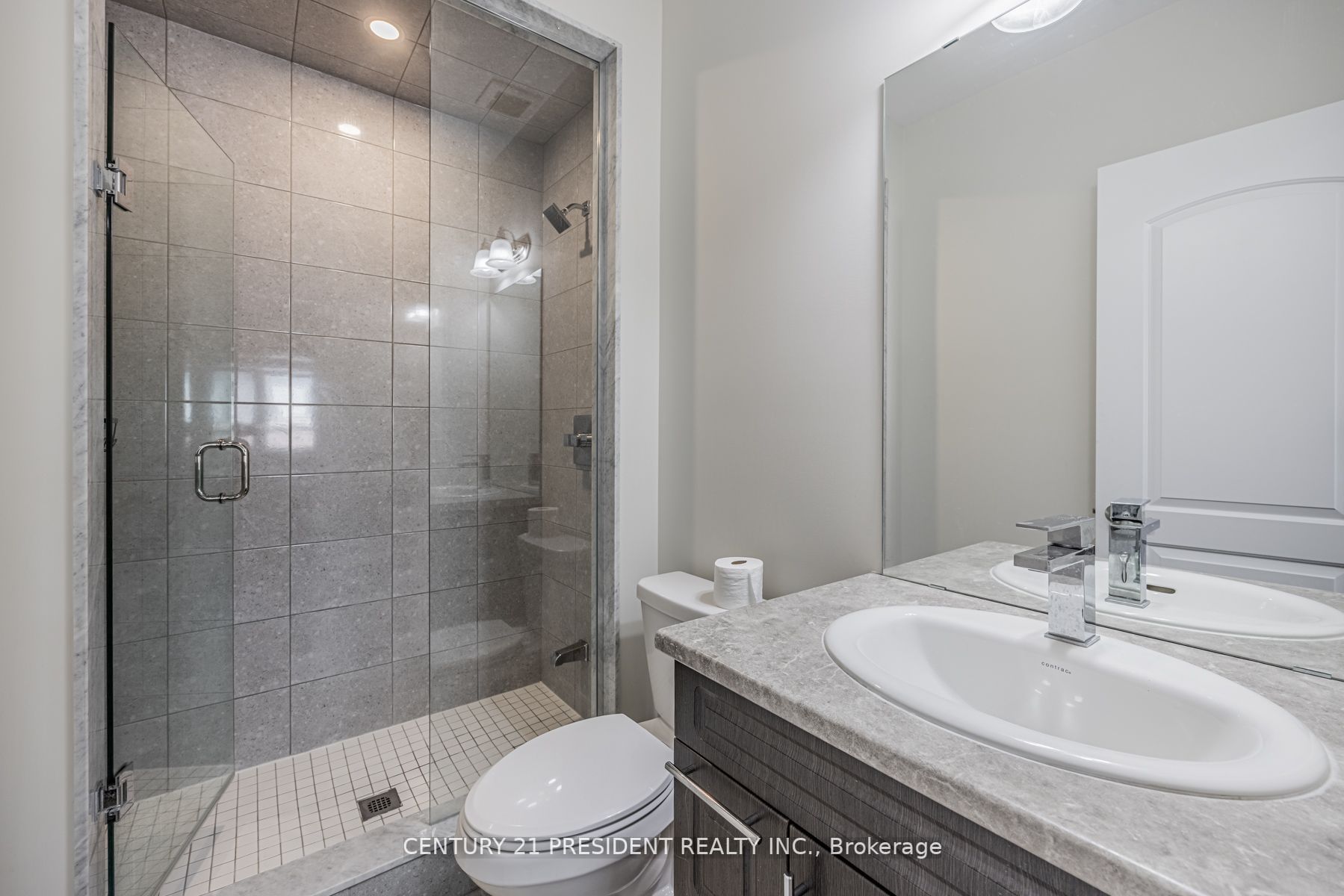 24 Daisy Meadow Cres W