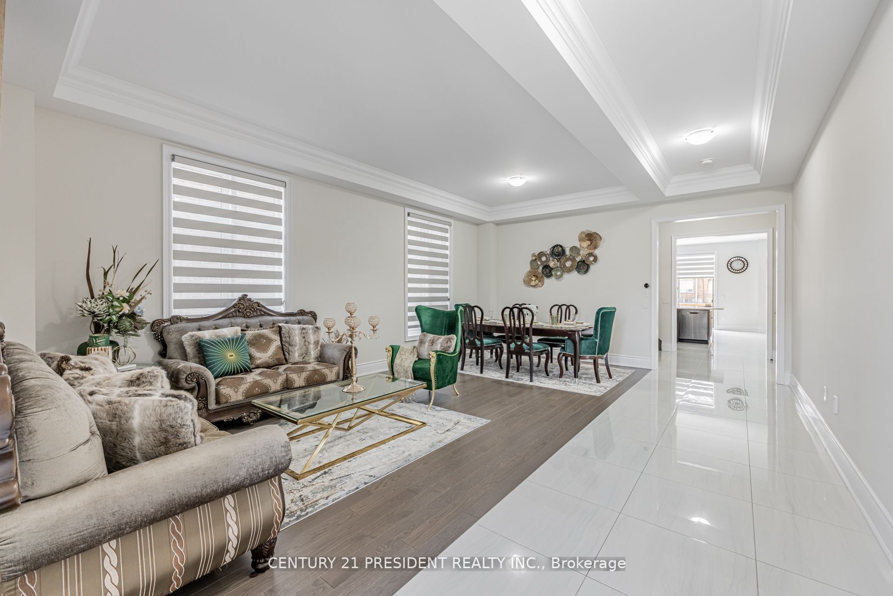 24 Daisy Meadow Cres W