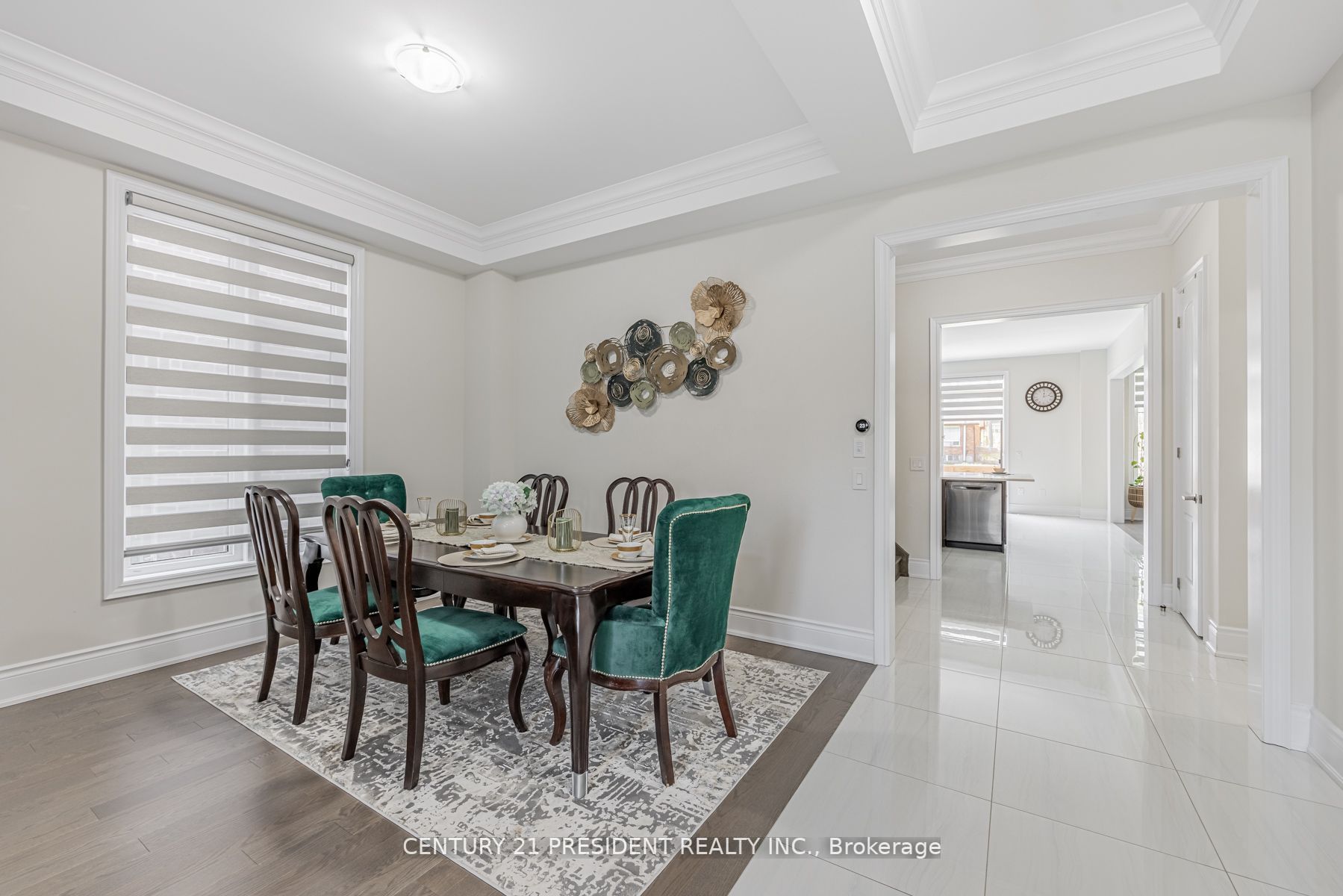 24 Daisy Meadow Cres W
