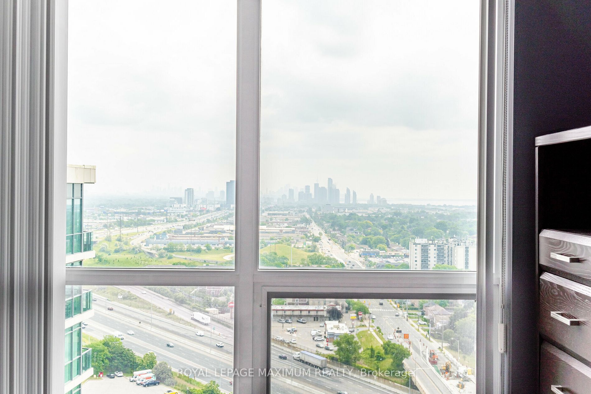215 Sherway Gardens Rd, #2510