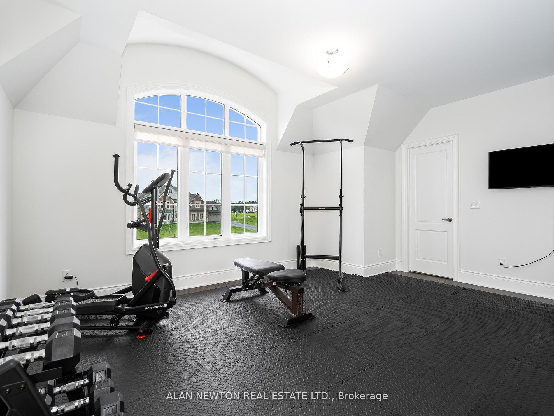 276 Amos Dr
