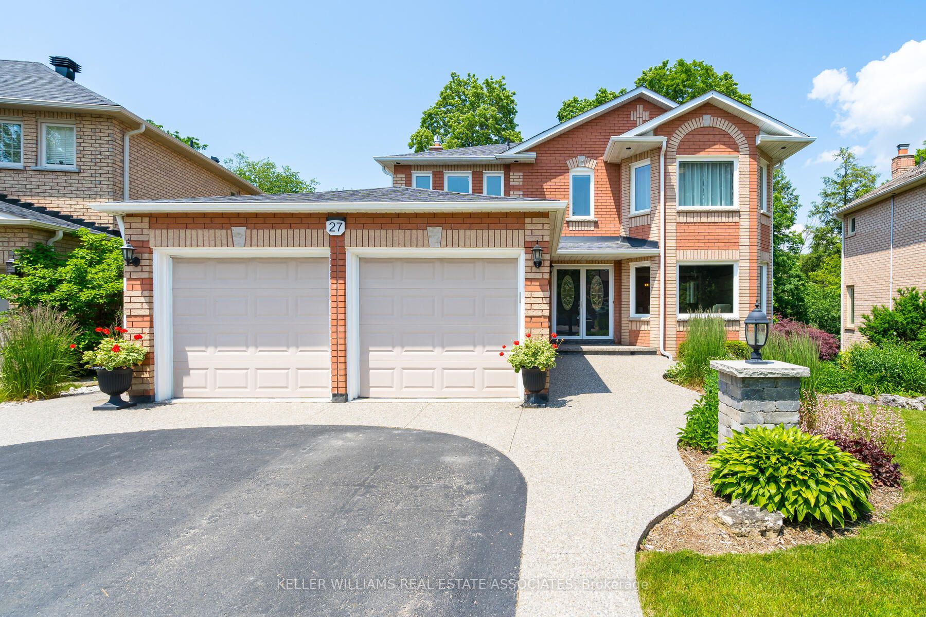27 Gooderham Dr