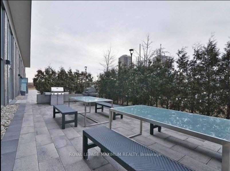 105 The Queensway Ave, #2913