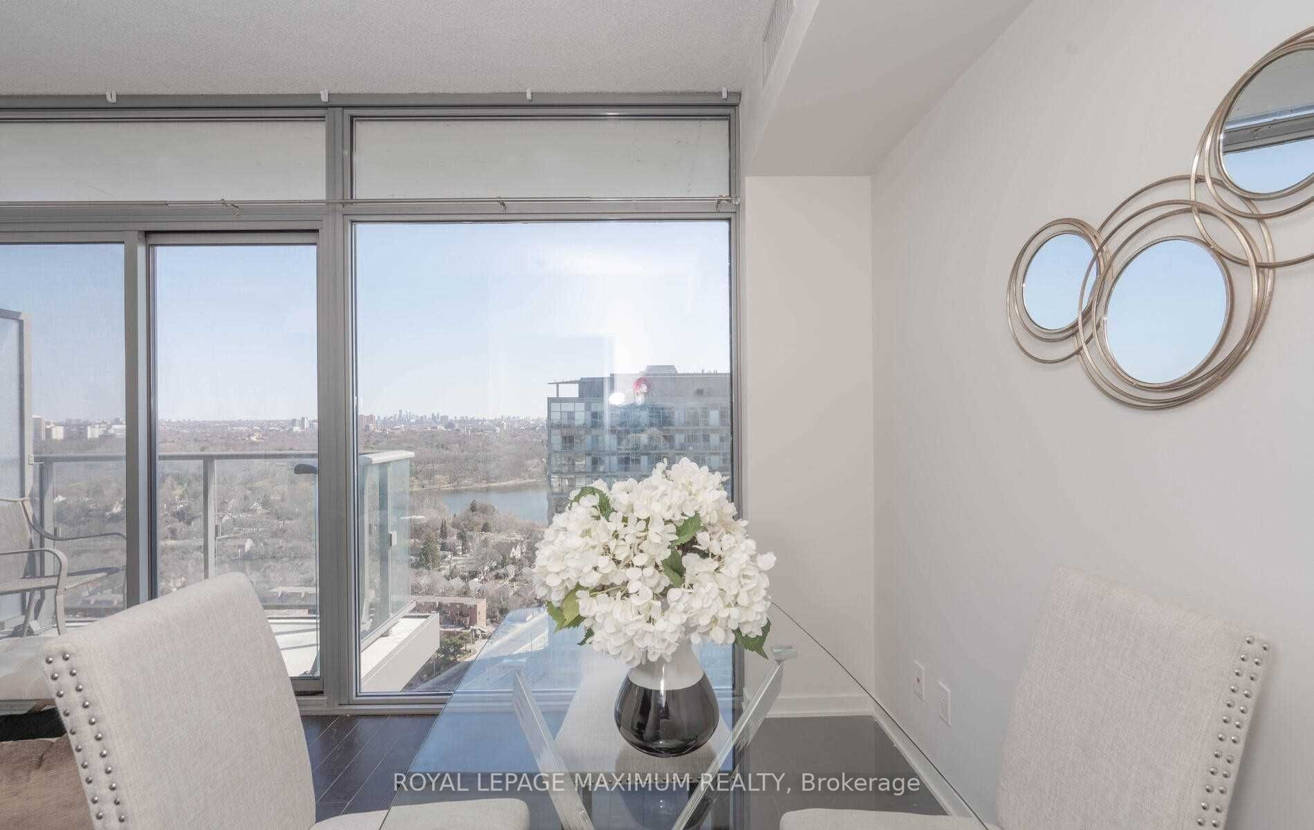 105 The Queensway Ave, #2913